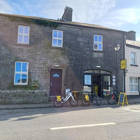Clonbur House - Two Bedroom Village Apartment Galway Eksteriør billede