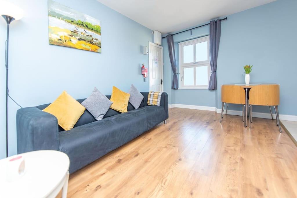 Clonbur House - Two Bedroom Village Apartment Galway Eksteriør billede