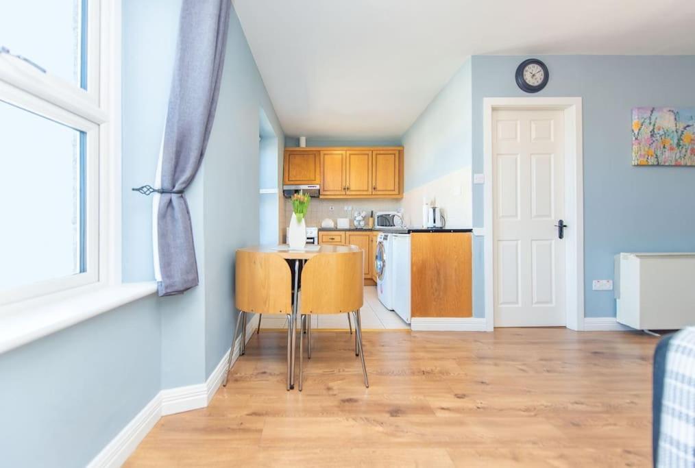 Clonbur House - Two Bedroom Village Apartment Galway Eksteriør billede
