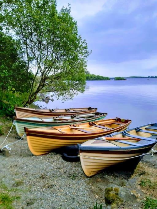 Clonbur House - Two Bedroom Village Apartment Galway Eksteriør billede
