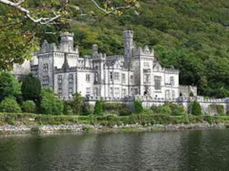 Clonbur House - Two Bedroom Village Apartment Galway Eksteriør billede