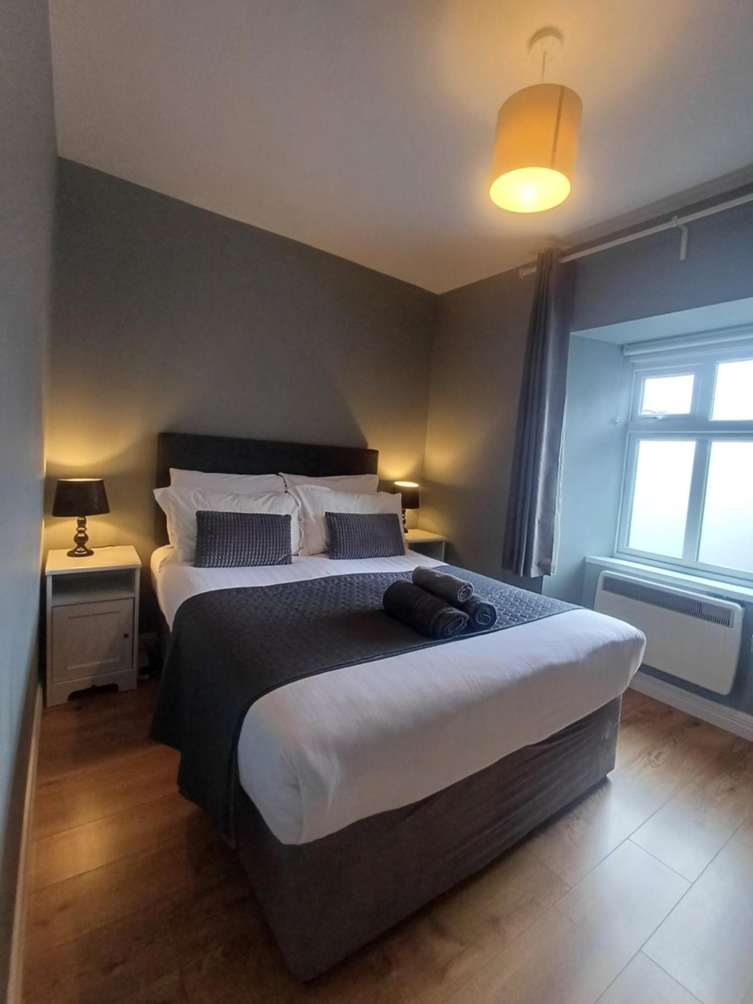 Clonbur House - Two Bedroom Village Apartment Galway Eksteriør billede